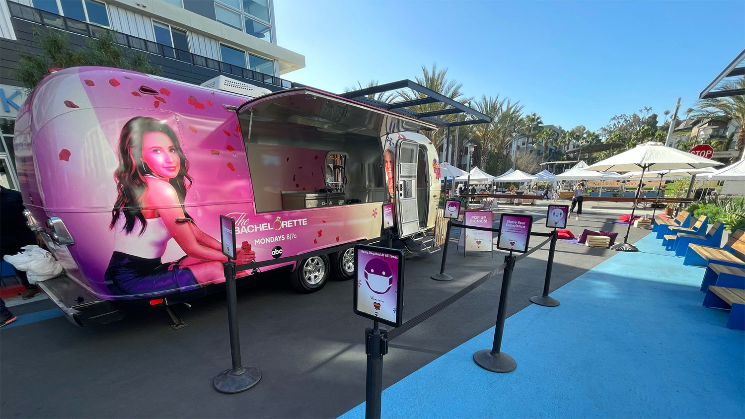 Mobile Retail Store and Marketing Trailer - Marketing Trailers